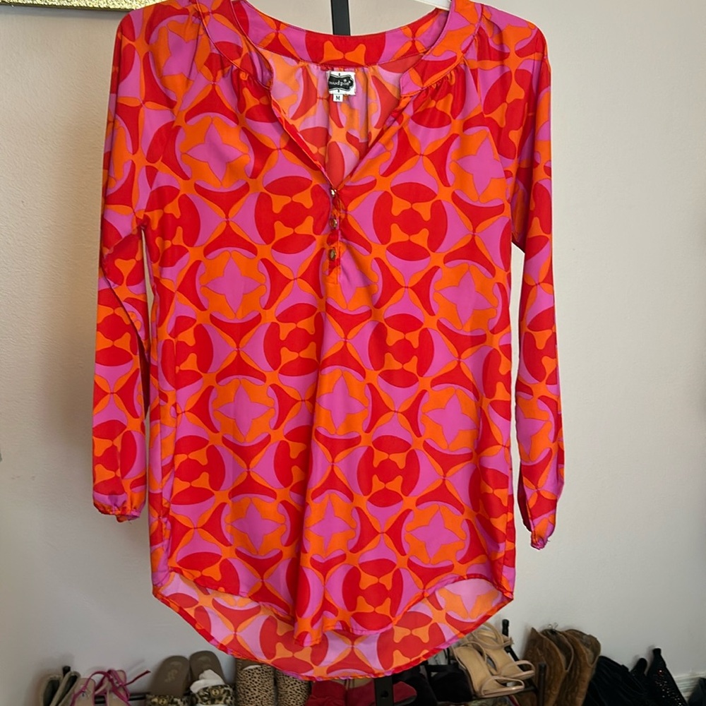 Mudpie Women’s Medium Long Sleeve Top 100% Polyester EUC Orange pink purple